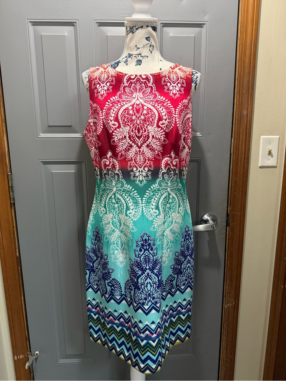 Sleeveless Ombre Red to Teal Mandala Midi Dress (8) AGB